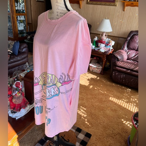 Women’s FRIENDS how you doing’? Central Perk night dress with pockets. - Picture 4 of 16